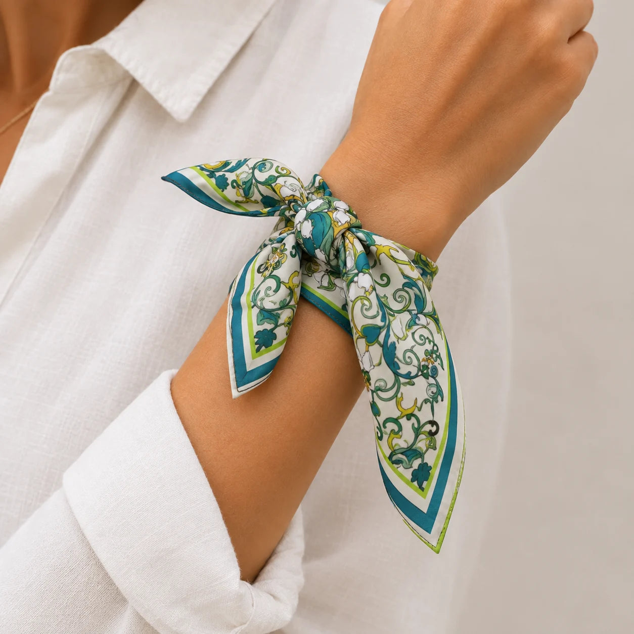Zavelle Bandana Set Pack Of 3 teid Around a wrist 