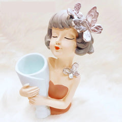 Short Hairy Bucket Girl