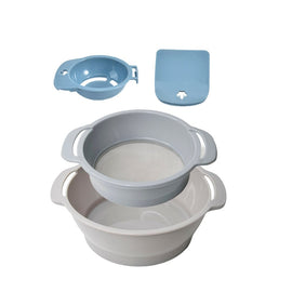 Flour-sieve and bowl set displayed with its separate accessories.